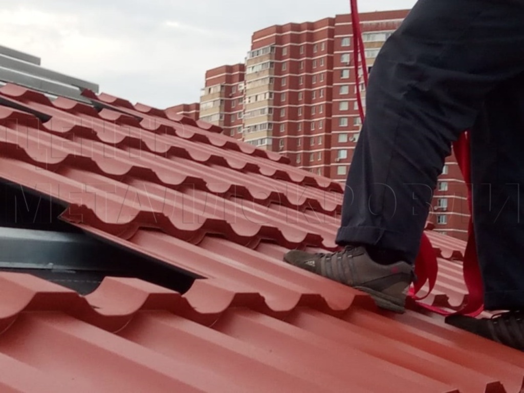 Металлочерепица Геркулес 8004 терракотовый Стальной Бархат от Центра Металлокровли в Костроме